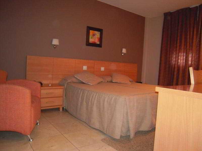 Hotel Apartamentos Ciudad De Lugo Bilik gambar