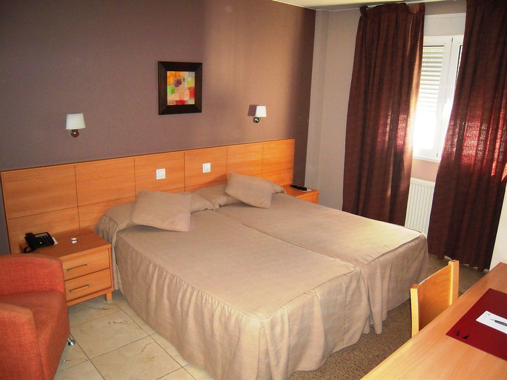 Hotel Apartamentos Ciudad De Lugo Luaran gambar